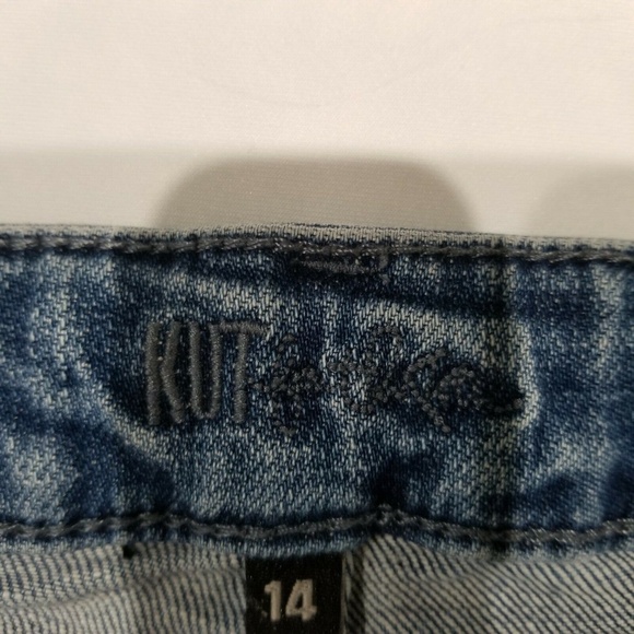 Kut from the Kloth Women's Light Blue Wash Distressed Boyfriend Jeans Size 14 - Picture 3 of 9